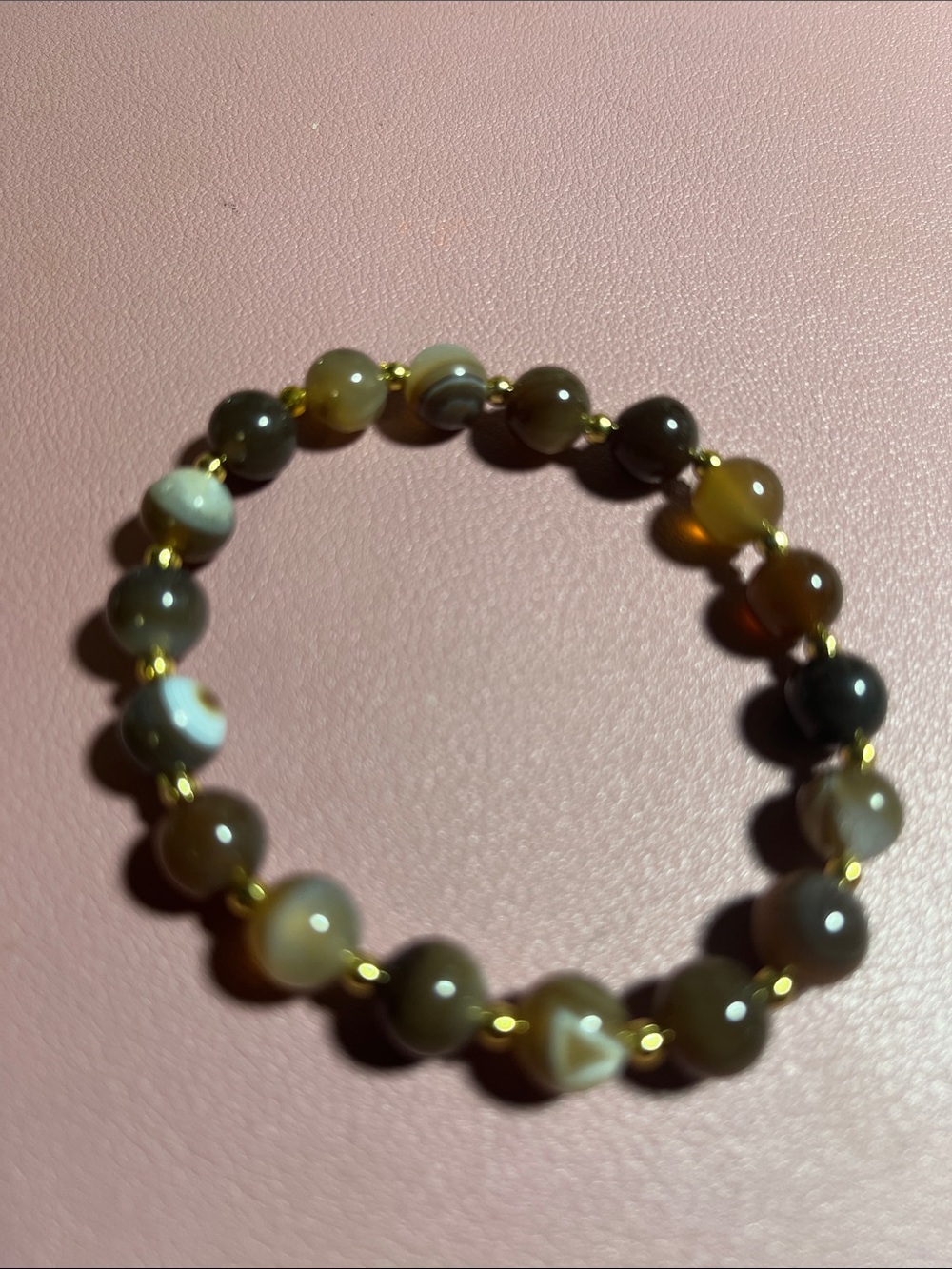 Beaded Agate Stretch Bracelet in Brown and Cream - Unbranded